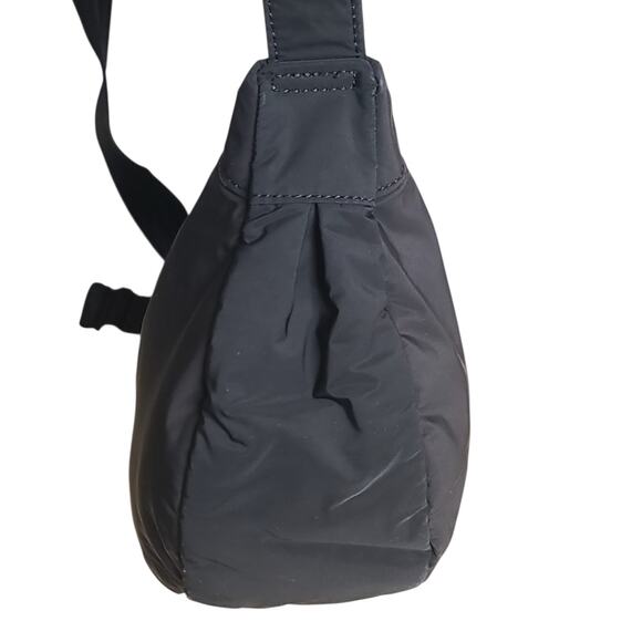 Athleta All About Crossbody Polyester Bag Black Medium GUC Adjustable Strap - Picture 4 of 6